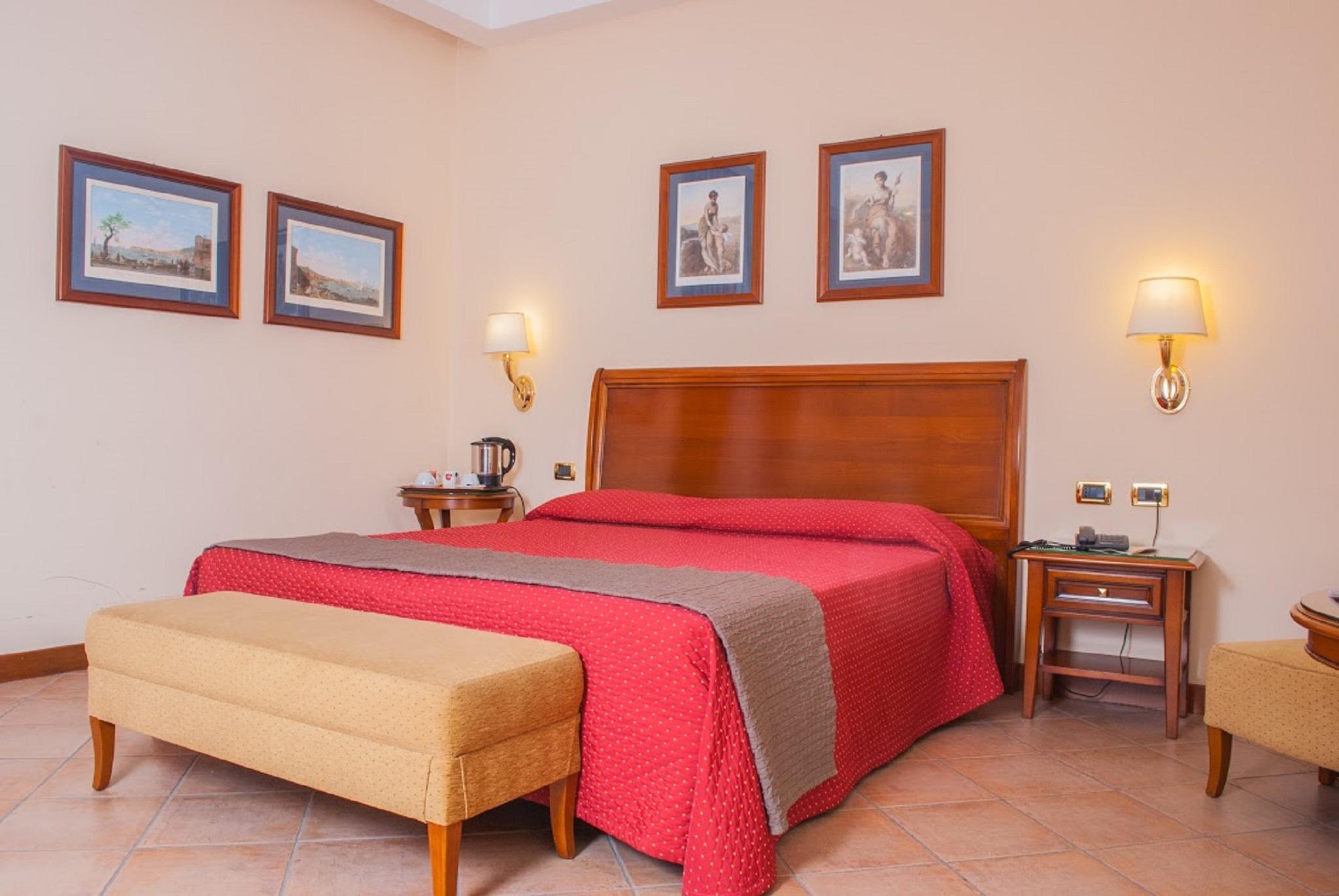 Le Cheminee Business Hotel 4*