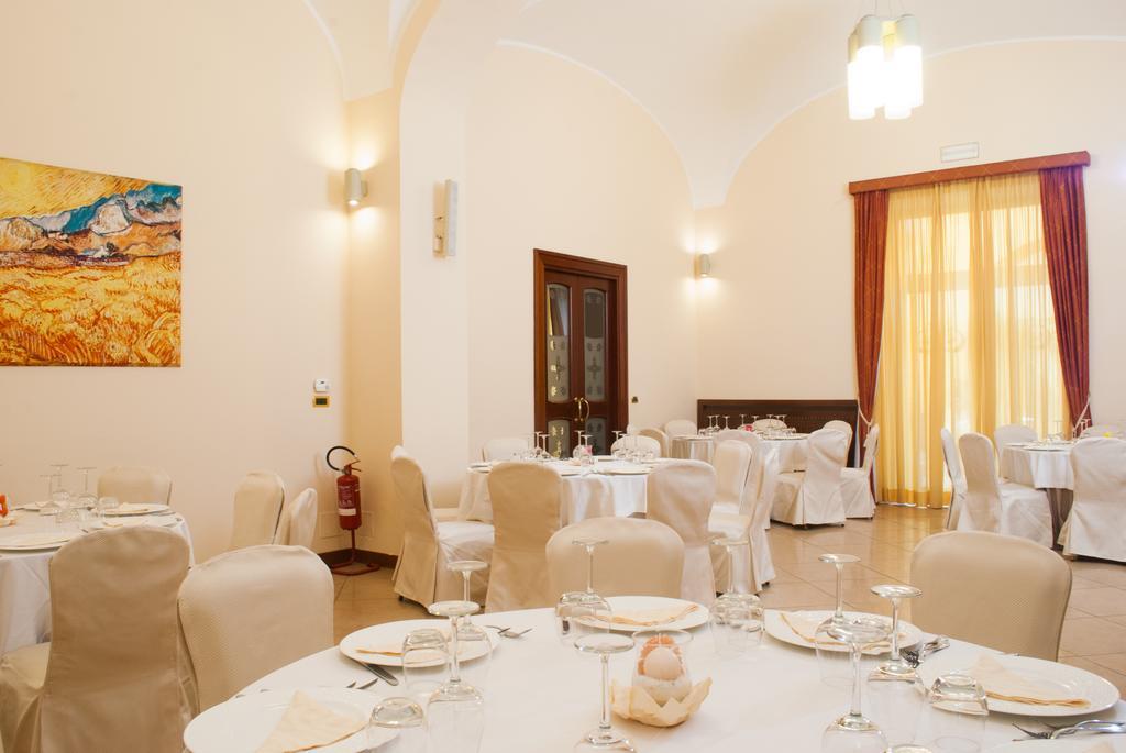 Le Cheminee Business Hotel