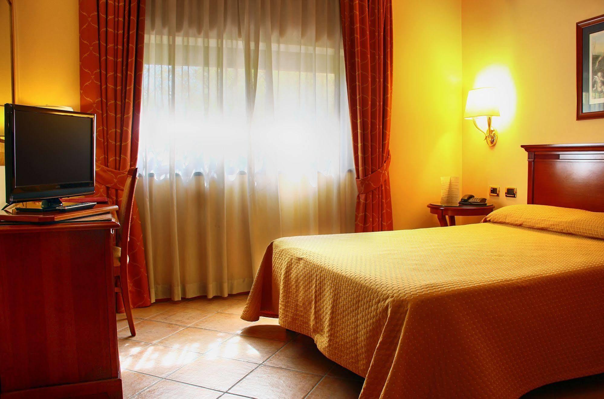 Le Cheminee Business 4* Naples