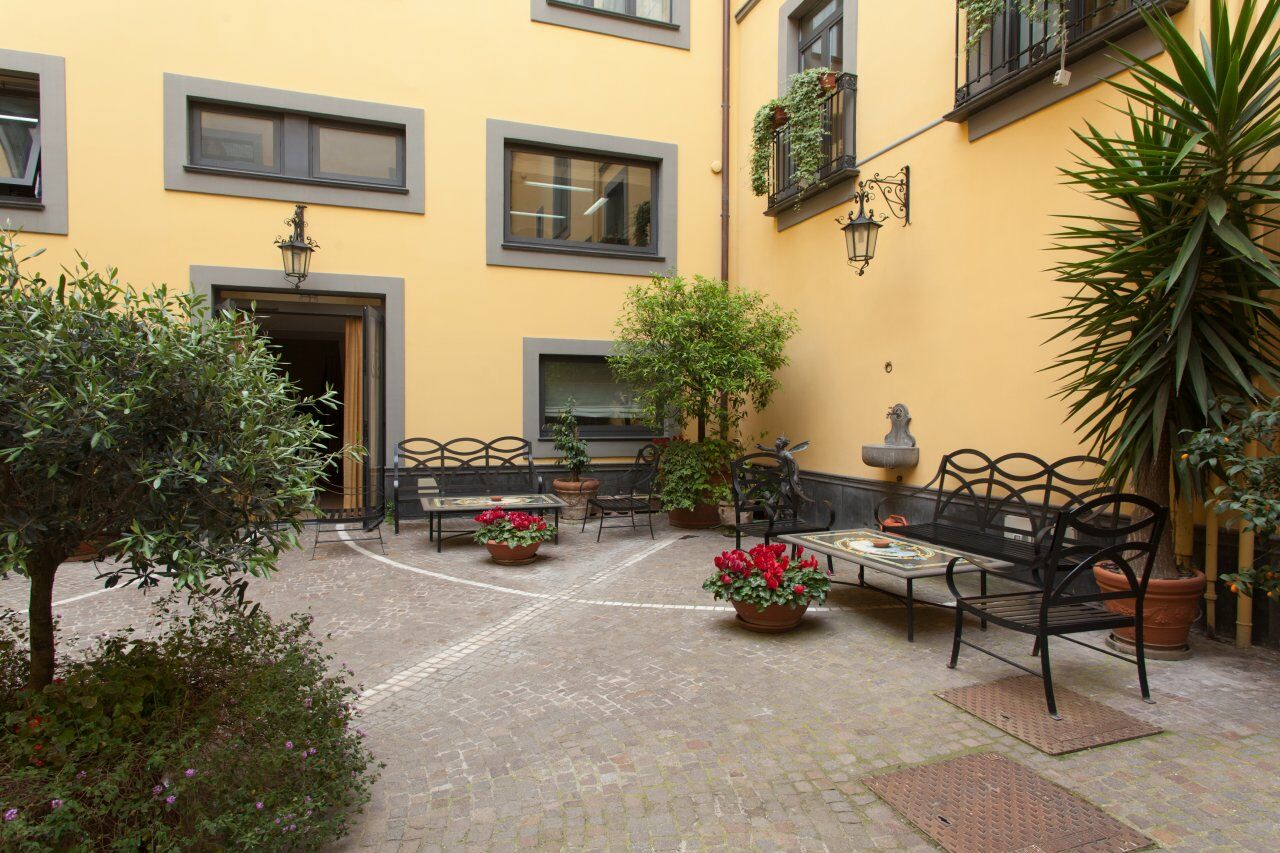 Le Cheminee Business Hotel Naples