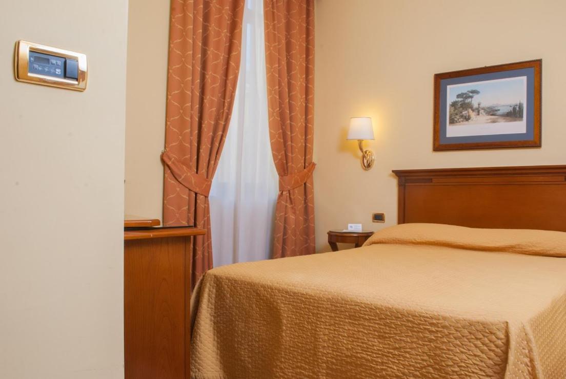 Hotel Le Cheminée Business