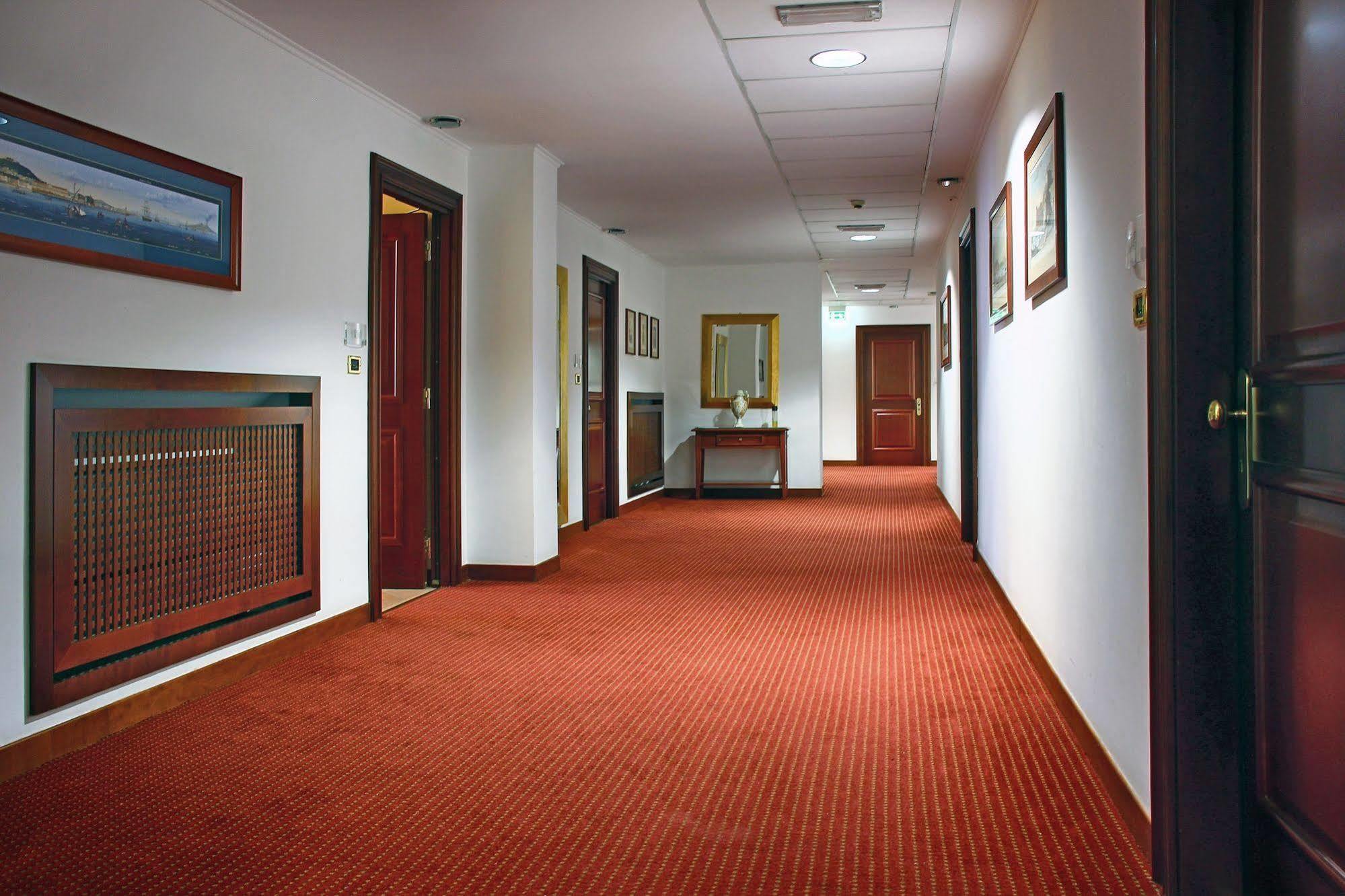 Le Cheminée Business 4*