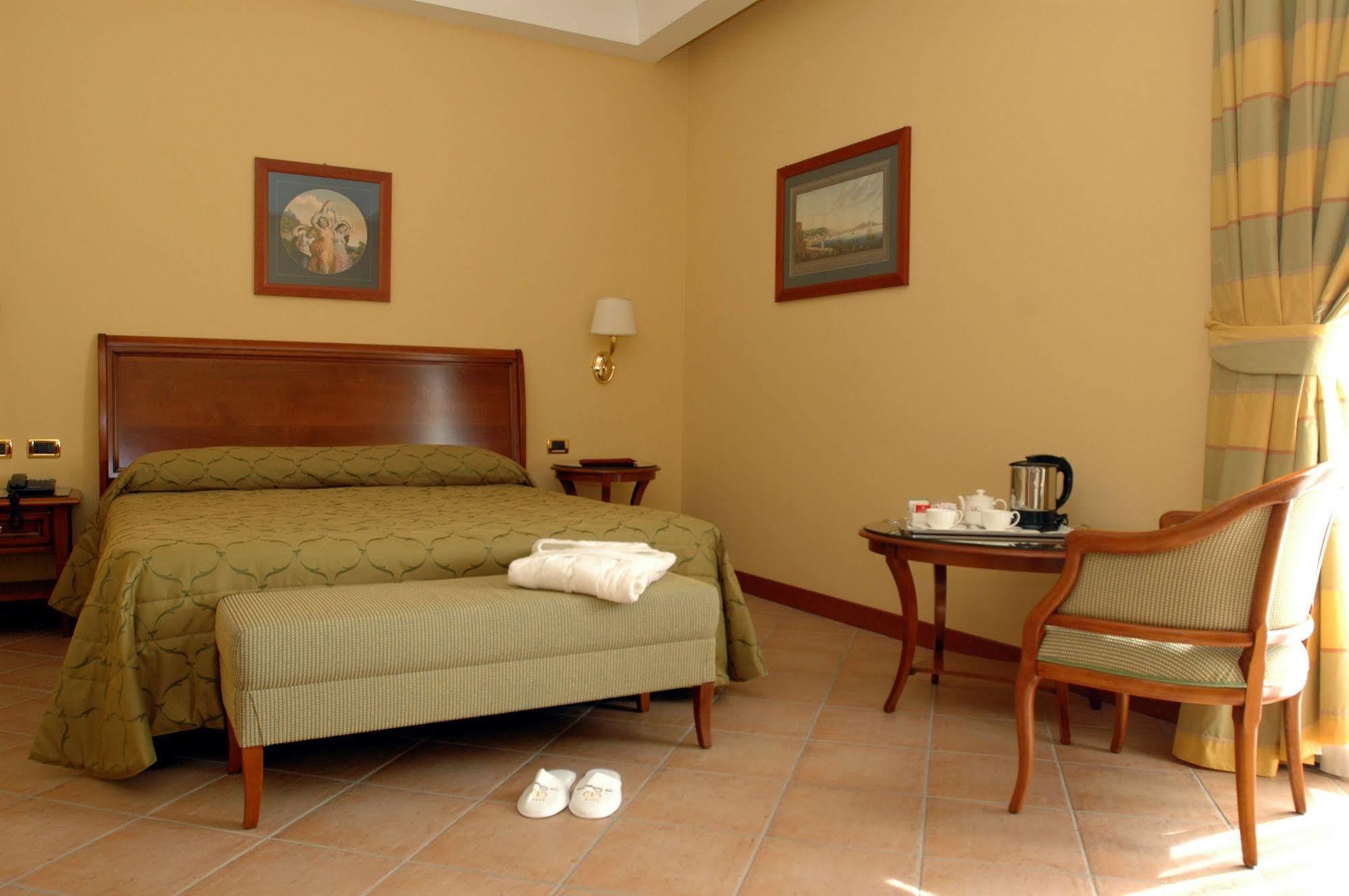 Le Cheminée Business Hotel Napoli